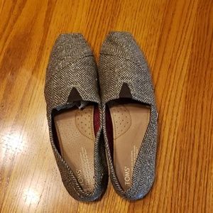 Toms slip on shoe